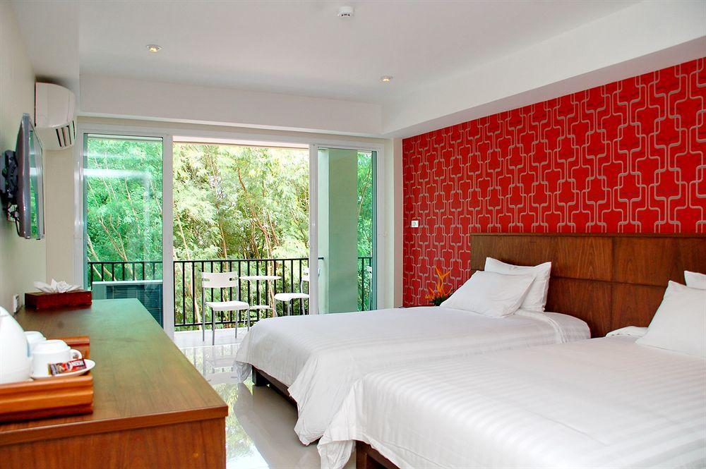 Lub Sbuy House Hotel - Sha Phuket Bagian luar foto