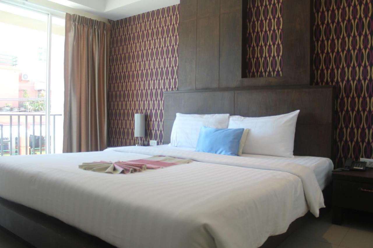 Lub Sbuy House Hotel - Sha Phuket Bagian luar foto