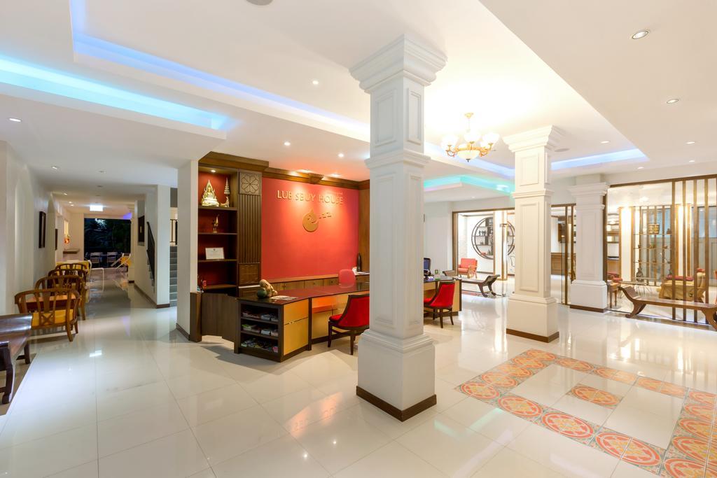 Lub Sbuy House Hotel - Sha Phuket Bagian luar foto