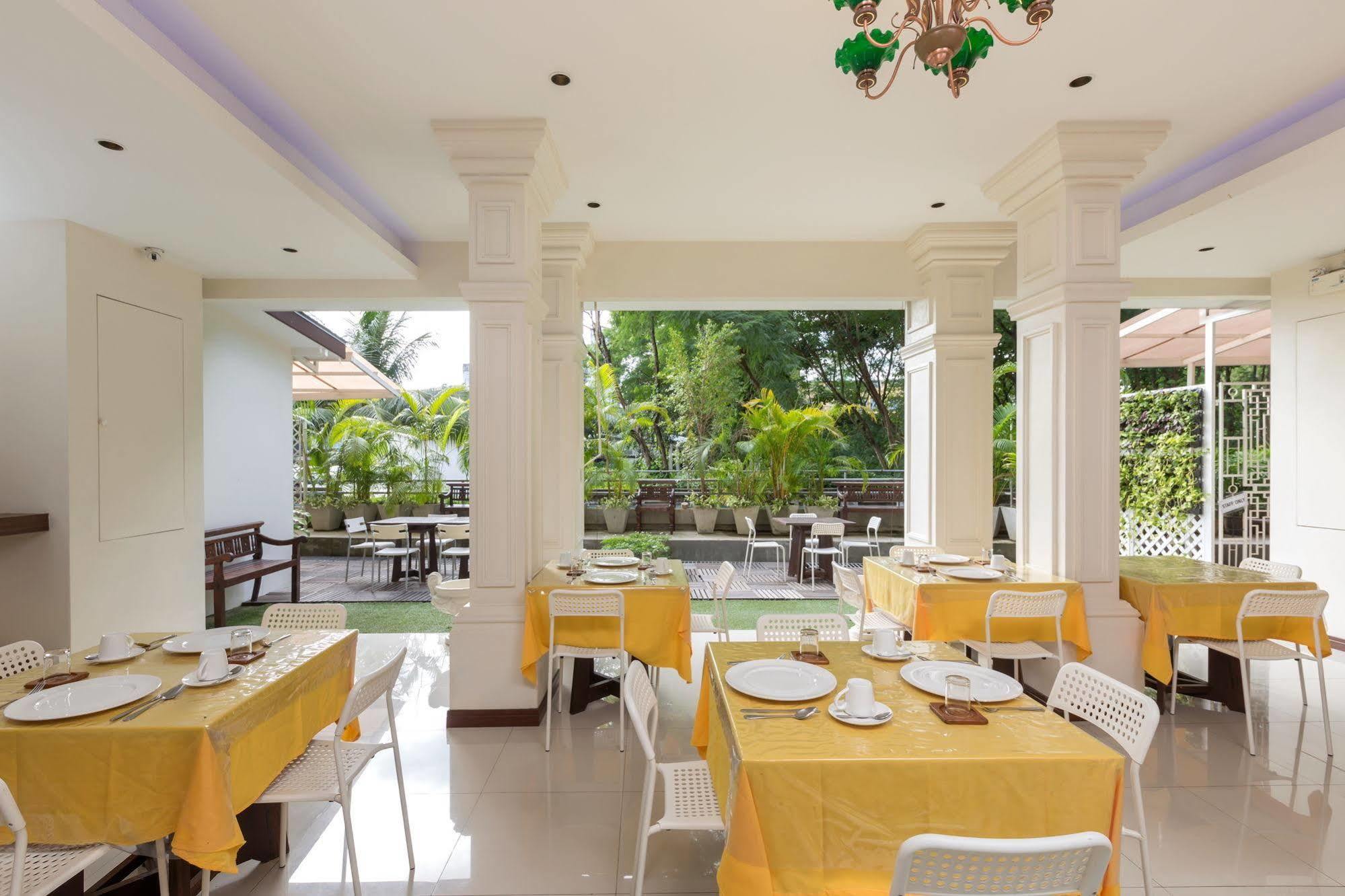 Lub Sbuy House Hotel - Sha Phuket Bagian luar foto