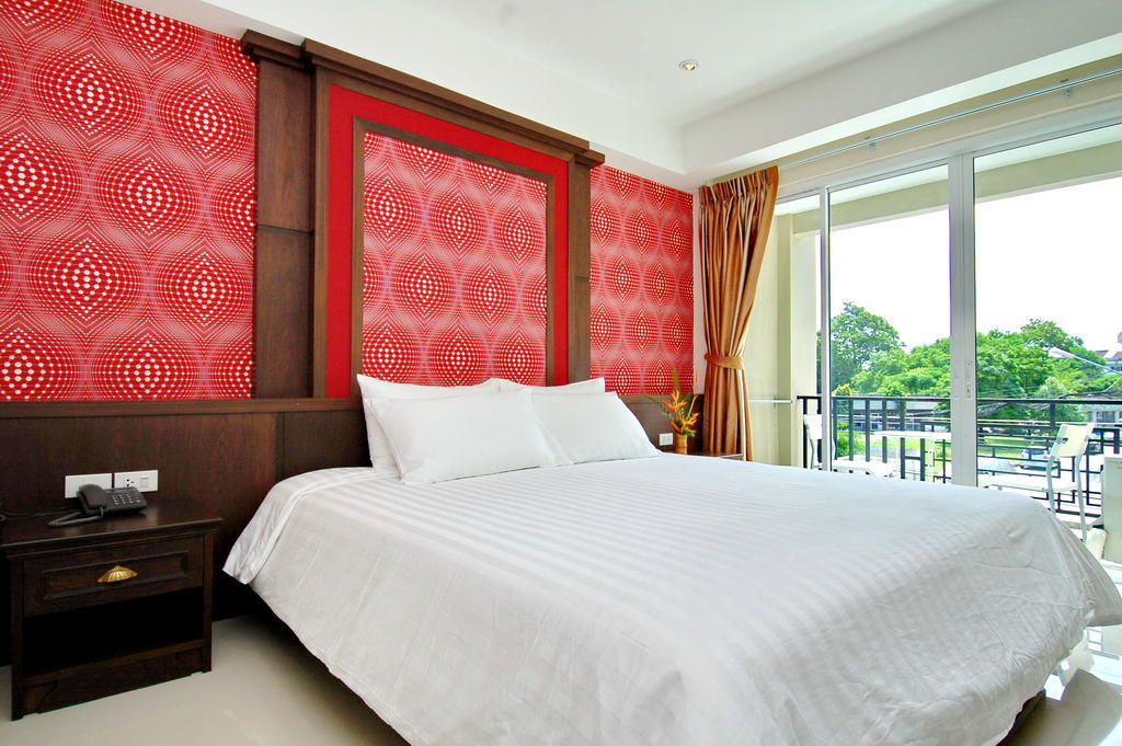 Lub Sbuy House Hotel - Sha Phuket Bagian luar foto