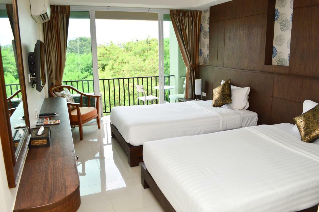 Lub Sbuy House Hotel - Sha Phuket Bagian luar foto